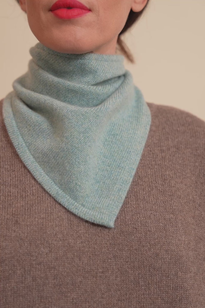 Women Cashmere bandana women blue aqua - video | Stella | Linnea Lund