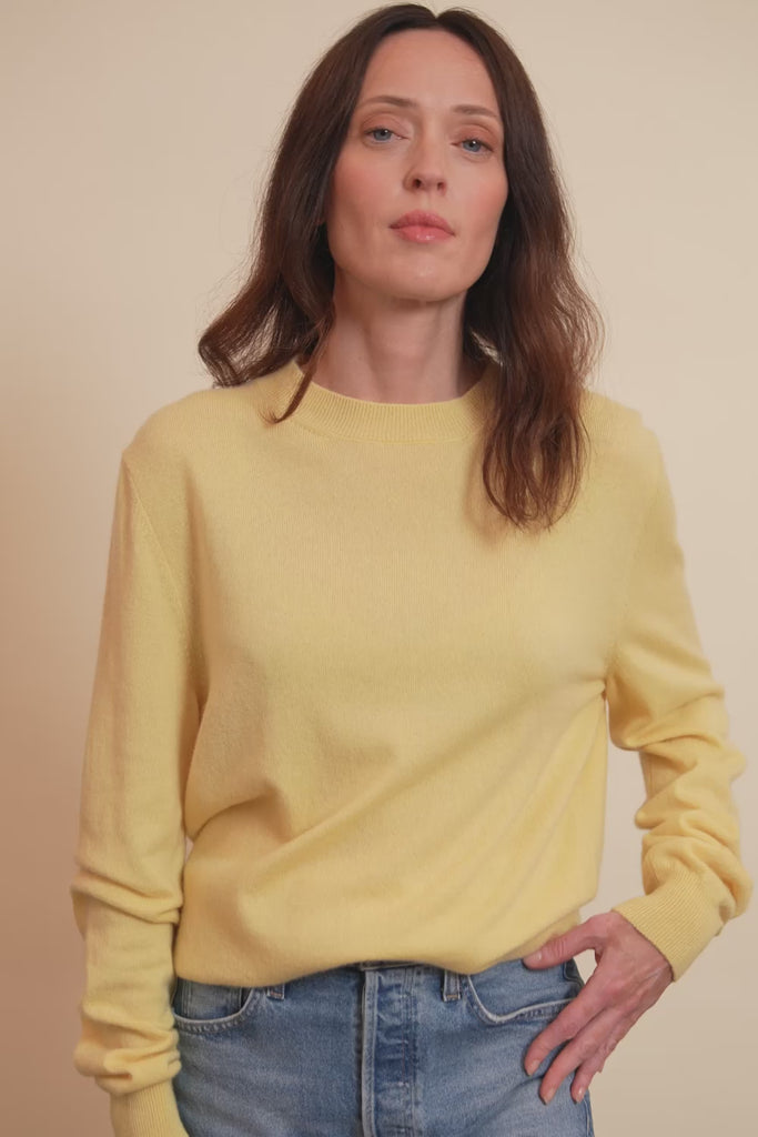 Yellow light women cashmere sweater - look | Harald | Linnea Lund
