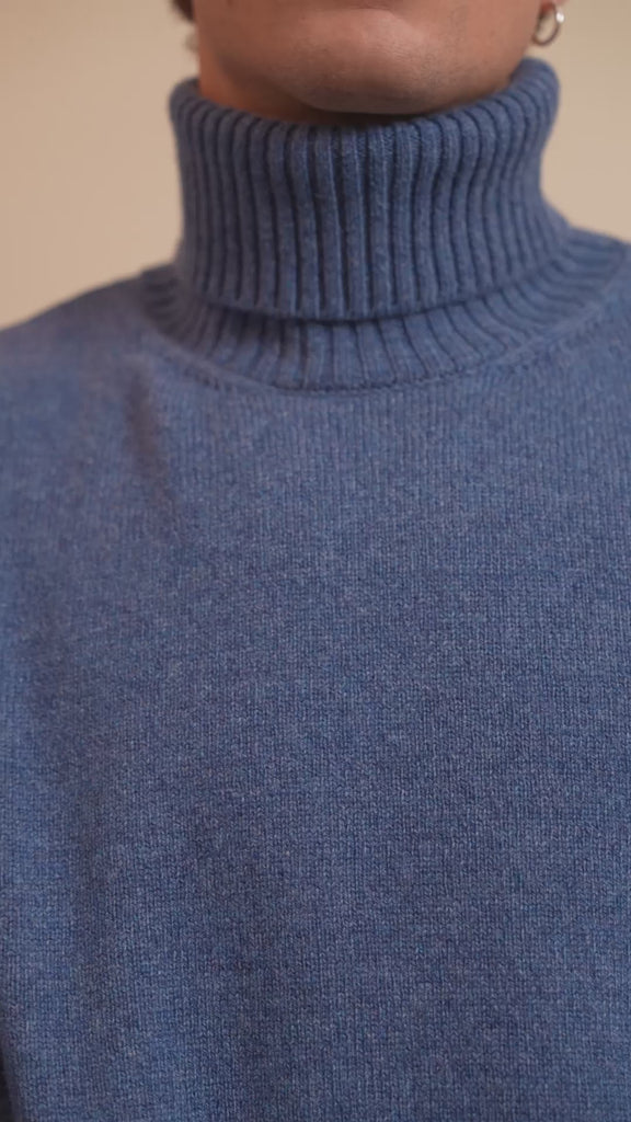 blue denim cashmere sweater men - video | François | Linnea Lund