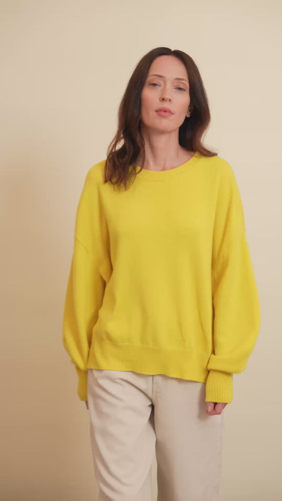 Flash yellow cashmere sweater women - video | Sarah | Linnea Lund