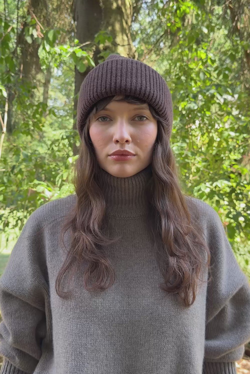 Dark brown cashmere beanie | Jackie | Linnea Lund
