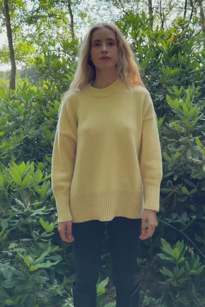 Light yellow cashmere sweater women - packshot | Francesca | Linnea Lund