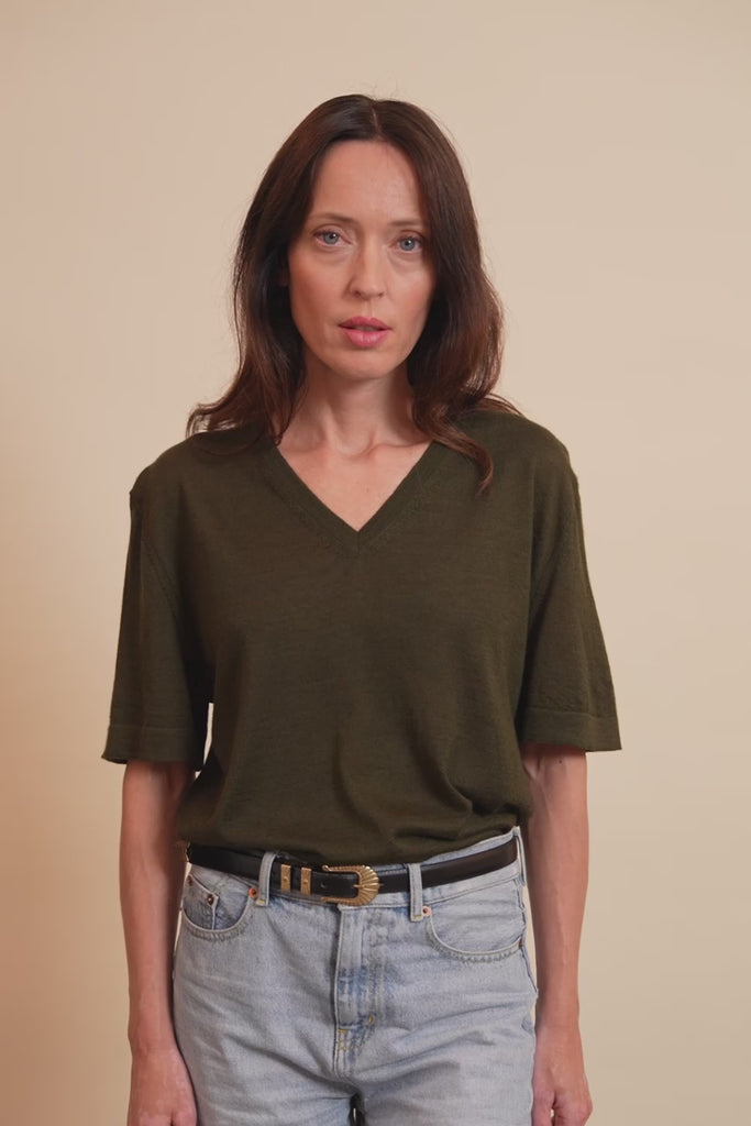 kaki cashmere tee shirt women - video | Magnus | Linnea Lund