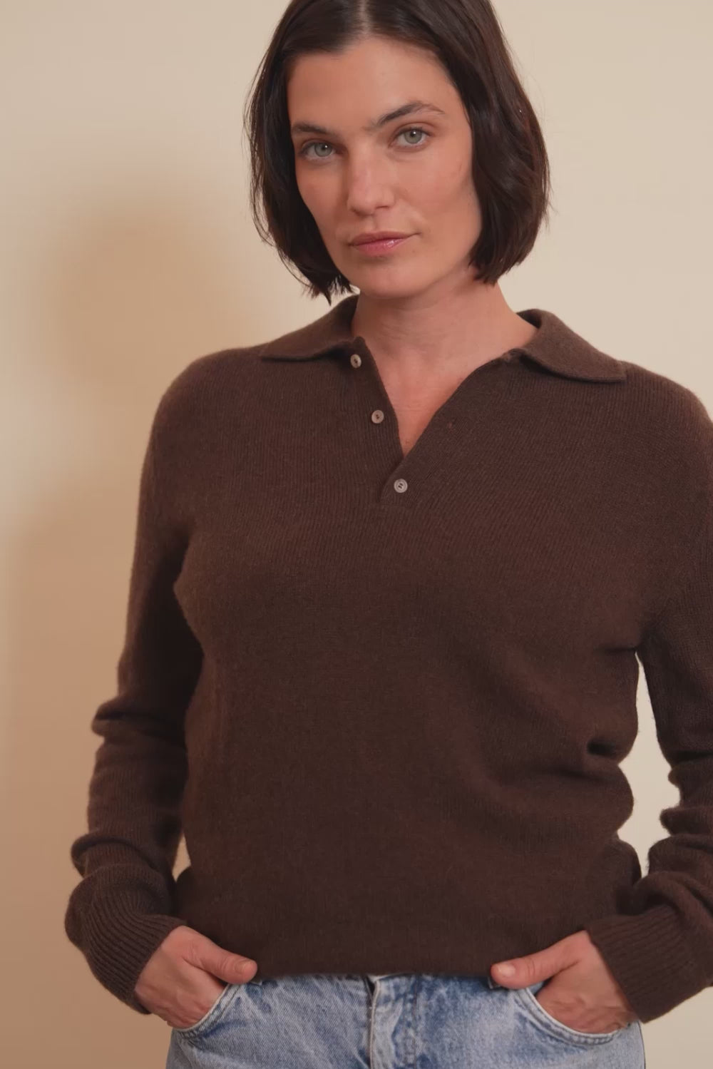 Cashmere polo women brown chocolate - video | Ralph | Linnea Lund
