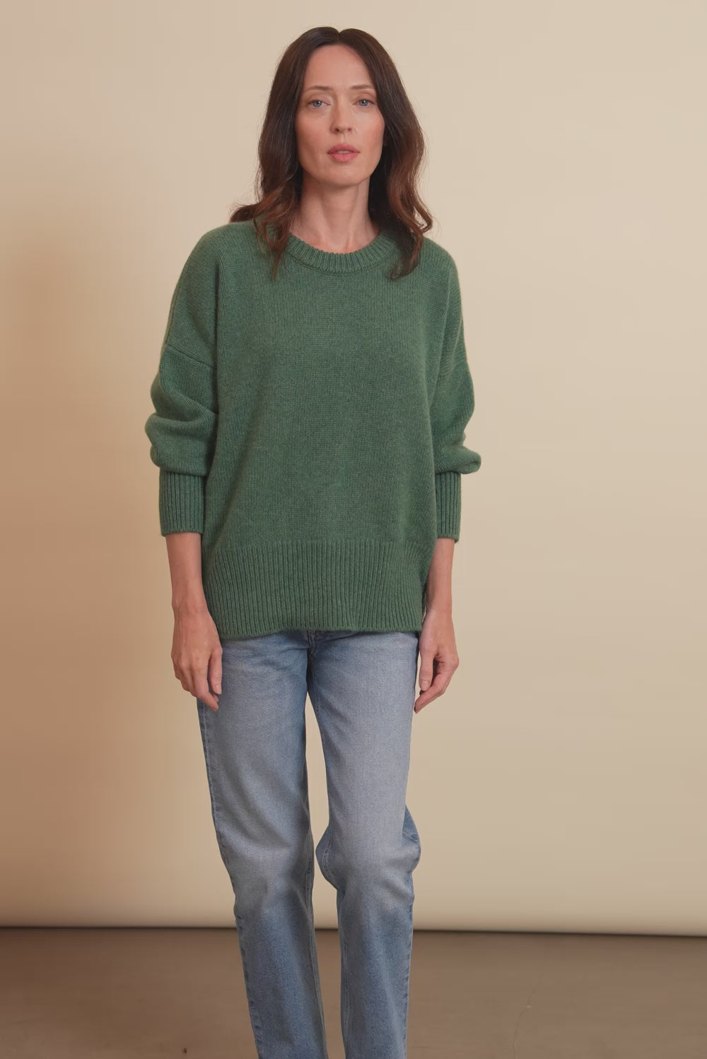 Green cashmere sweater women - video | Sarah | Linnea Lund