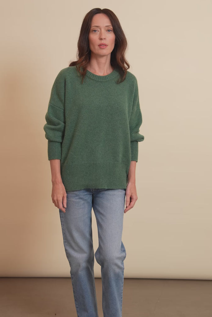 Green cashmere sweater women - video | Sarah | Linnea Lund
