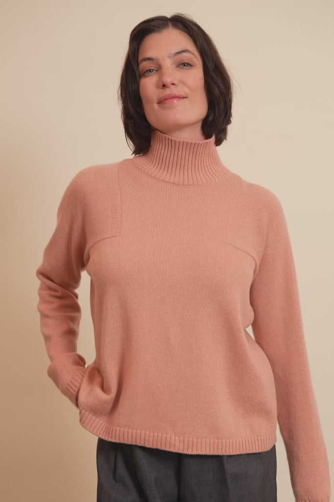 Light Salmon color cashmere sweater women - video | Charlotte | Linnea Lund