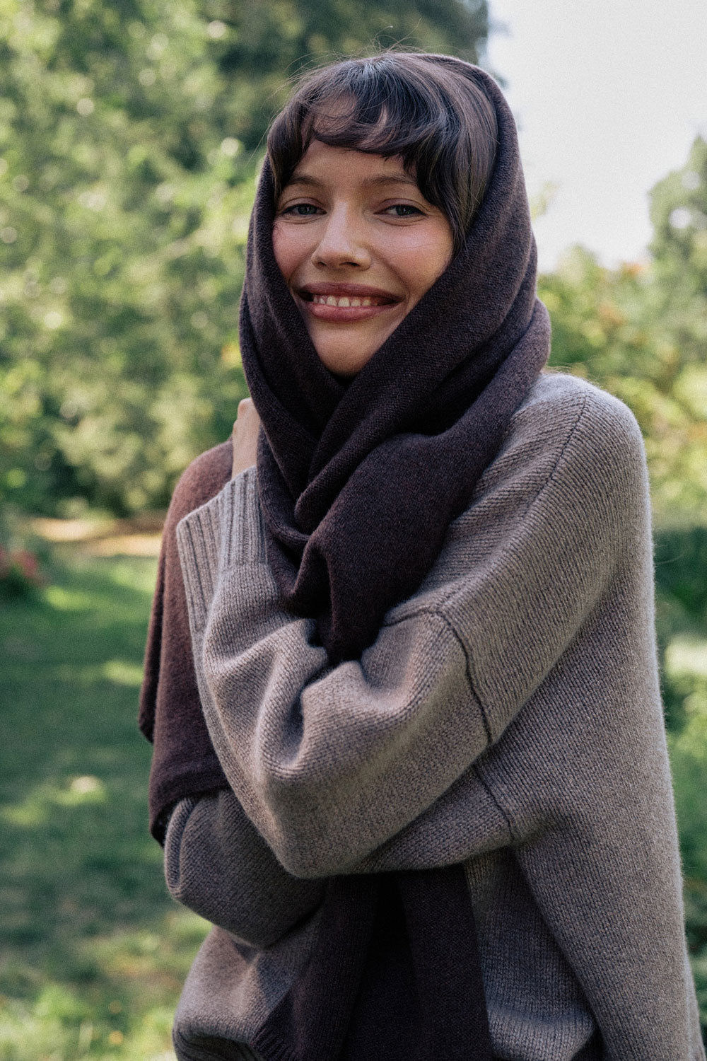 Dark brown rectangular cashmere scarf | Susanne | Linnea Lund
