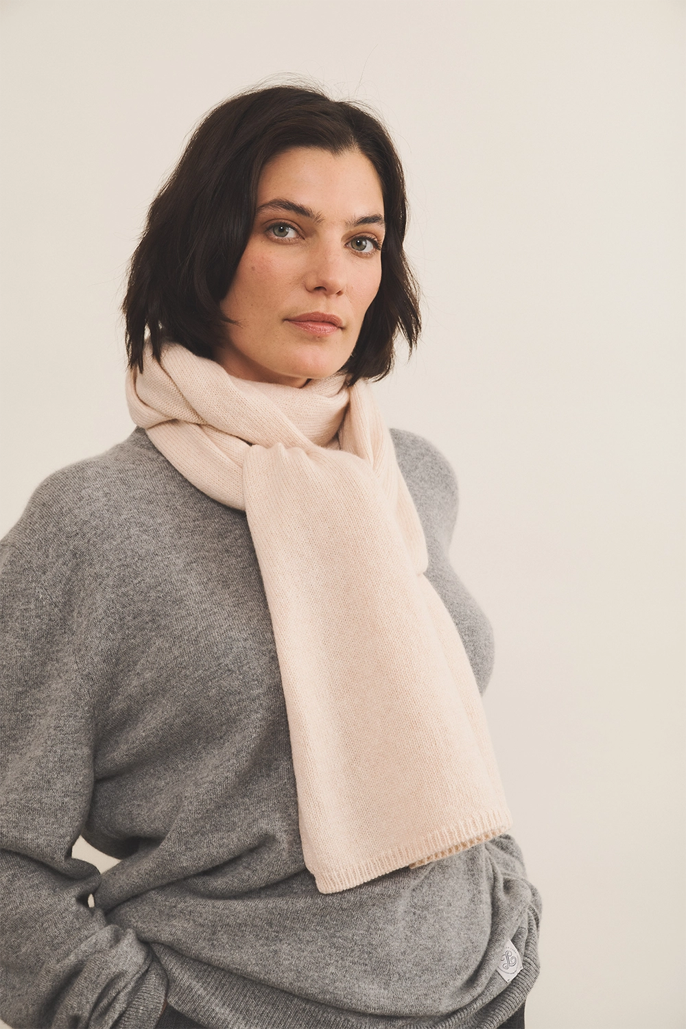light salmon pink scarf cashmere - side view | Susanne | Linnea Lund