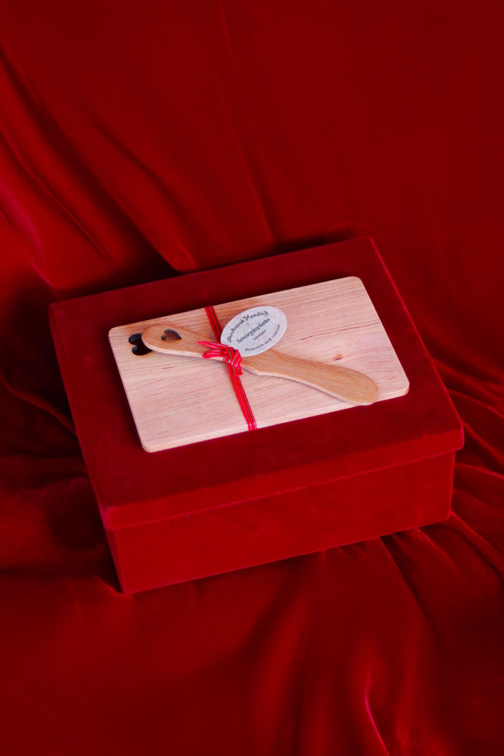 Swedish Alder Wood Sandwich Plate with Butter Knife | Linnea Lund 