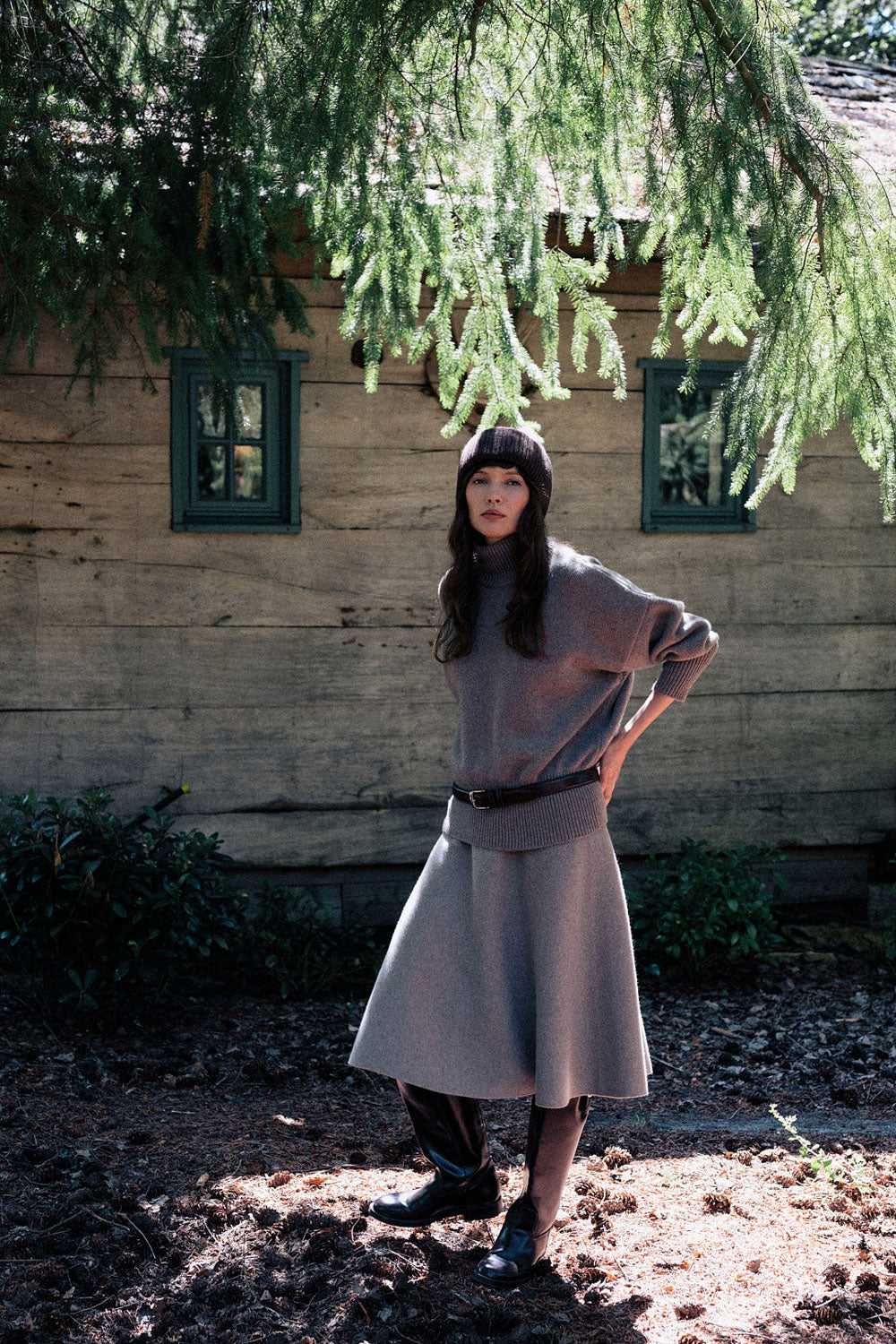 Timeless cashmere midi skirt light brown | Sylvie | Linnea Lund