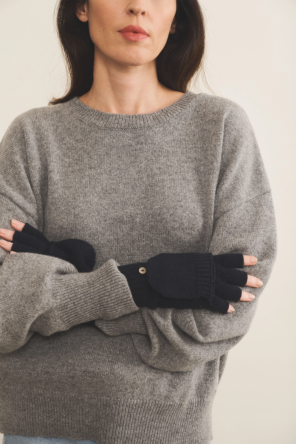 Dark blue cashmere mittens | Vantar | Linnea Lund